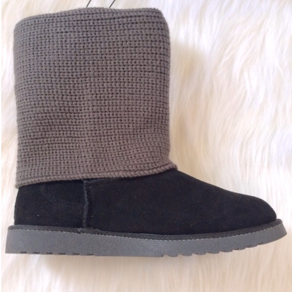 Gray & Black Sweater Boot - Picture 2 of 4